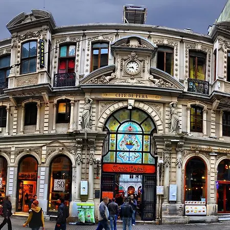 Jakaranda Hotel Istanbul