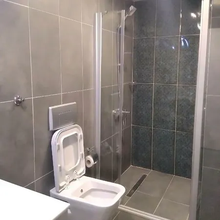 Jakaranda 3*