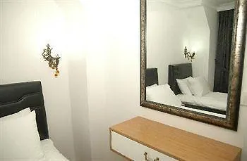 Jakaranda Otel
