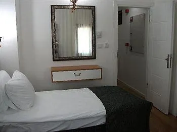 Otel Jakaranda