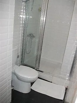 Отель Jakaranda 3*