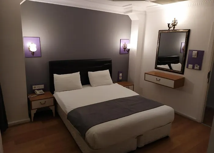 Jakaranda Hotel